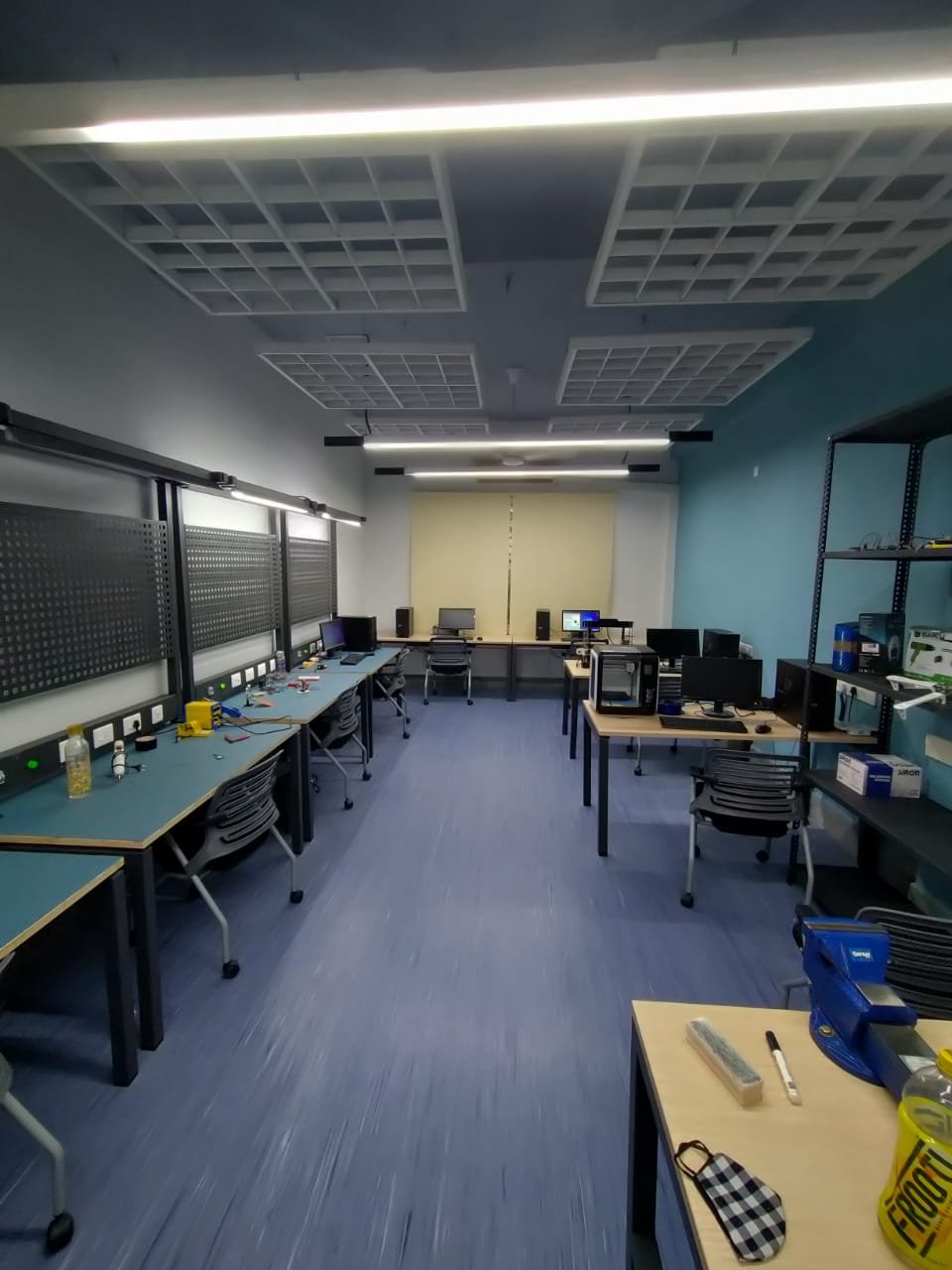 The bright, equipped Silicon Makers Lab in Bhubaneswar